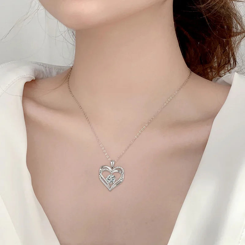 Collier Pendentif d'Amour en Pierre pour Femme