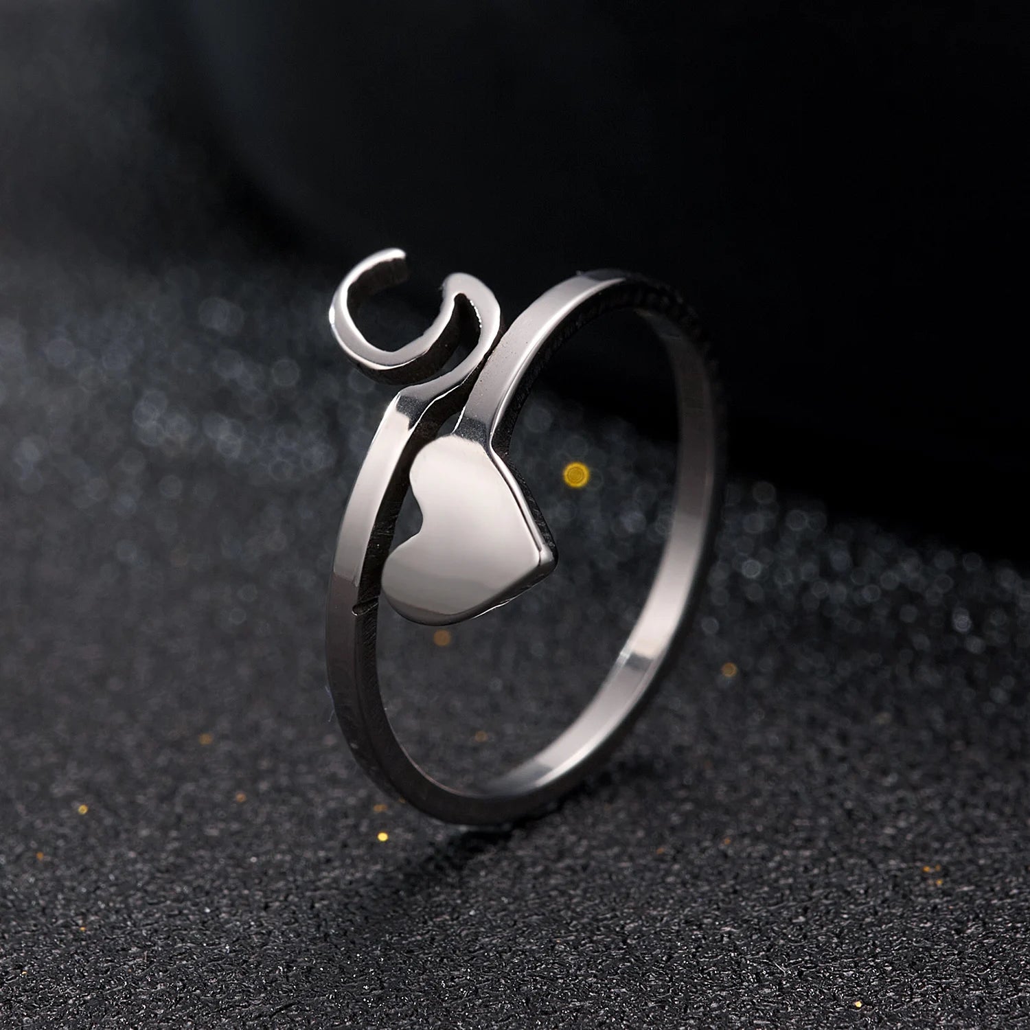 Bague Ajustable En Initial du Nom pour Homme et Femme en Acier Oxydable Gallery Cadeaux